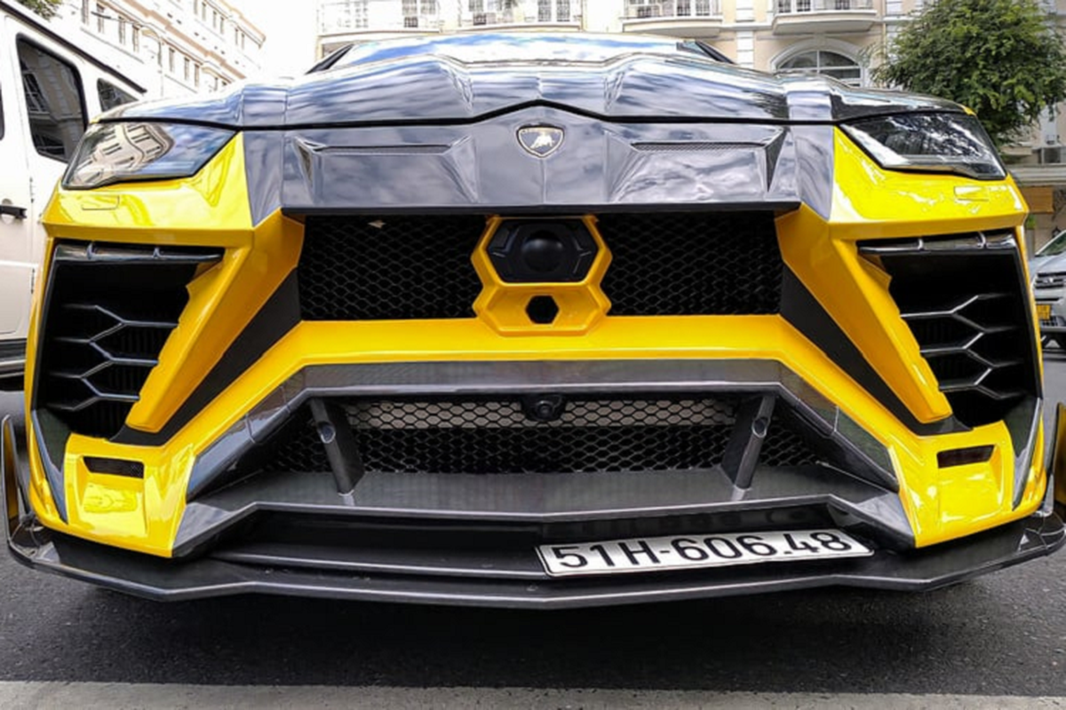 Dân chơi Sài Gòn chi hơn 3 tỷ độ Lamborghini Urus hơn 20 tỷ đồng - Hình 3 Dan choi Sai Gon chi hon 3 ty do Lamborghini Urus hon 20 ty dong-Hinh-3