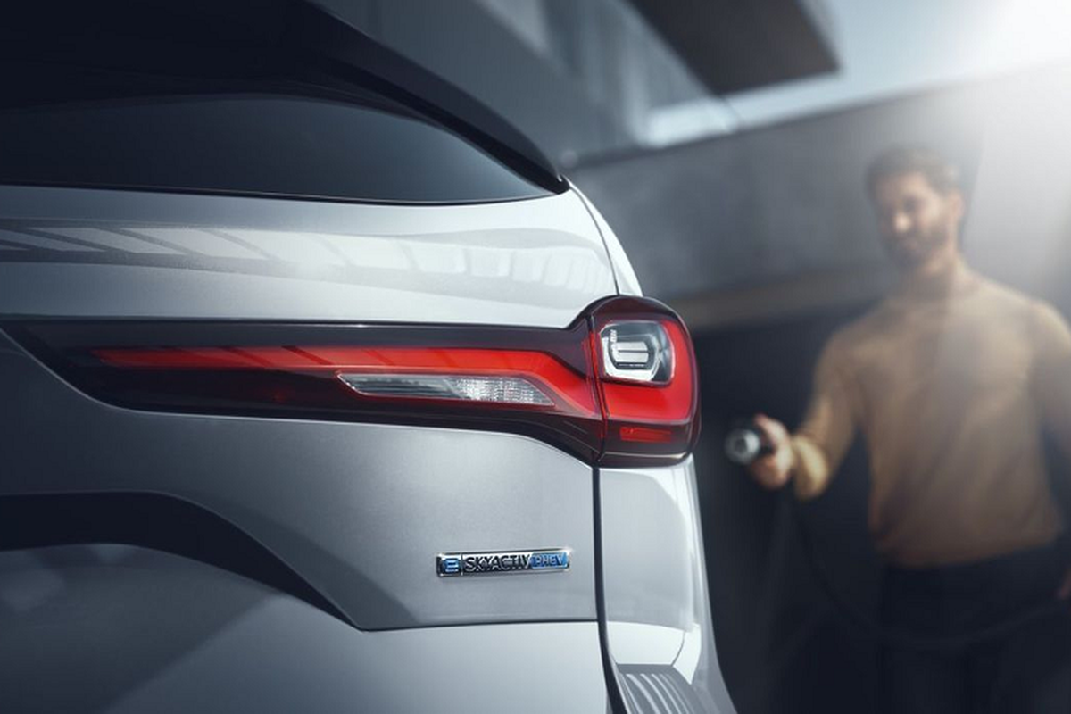 Mazda CX-90 2024 "nhá hàng", sẵn sàng ra mắt vào tháng 1 năm sau - Hình 2 Mazda CX-90 2024