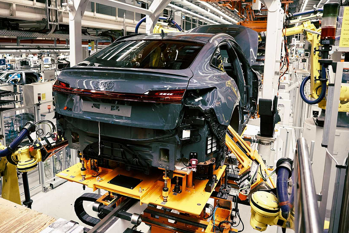 Audi Q8 E-Tron và Q8 E-Tron Sportback 2023 sản xuất tại Brussels, Bỉ - Hình 3 Audi Q8 E-Tron va Q8 E-Tron Sportback 2023 san xuat tai Brussels, Bi-Hinh-3