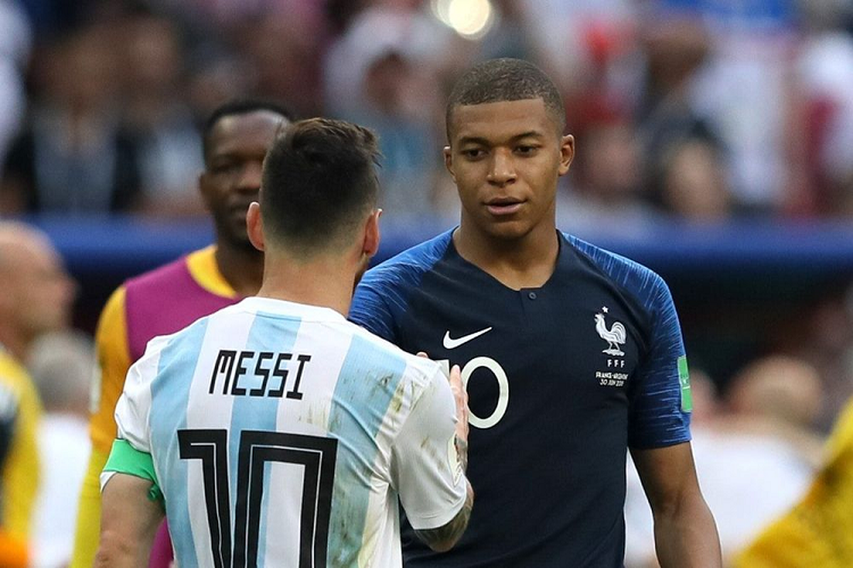 Lionel Messi và Kylian Mbappe - ai sở hữu siêu xe đỉnh cao? - Hình 2 Lionel Messi va Kylian Mbappe - ai so huu sieu xe dinh cao?-Hinh-2