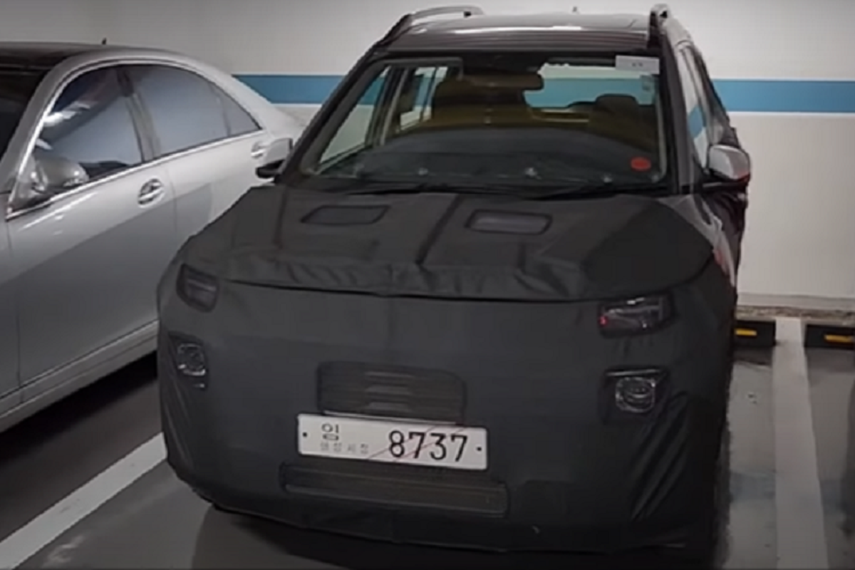 SUV hạng A mới của Hyundai "lộ hàng", đèn LED giống SantaFe 2024 - Hình 9 SUV hang A moi cua Hyundai