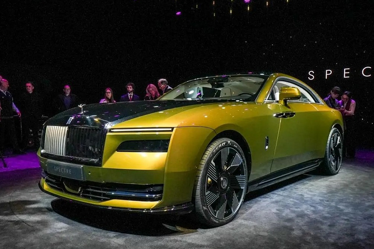 Rolls-Royce Spectre chạy điện gần 20 tỷ, ra mắt "sát vách" Việt Nam - Hình 2 Rolls-Royce Spectre chay dien gan 20 ty, ra mat
