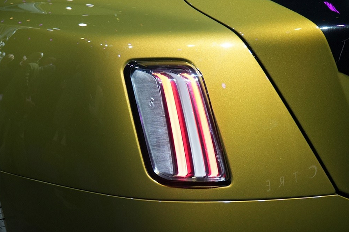 Rolls-Royce Spectre chạy điện gần 20 tỷ, ra mắt "sát vách" Việt Nam - Hình 7 Rolls-Royce Spectre chay dien gan 20 ty, ra mat