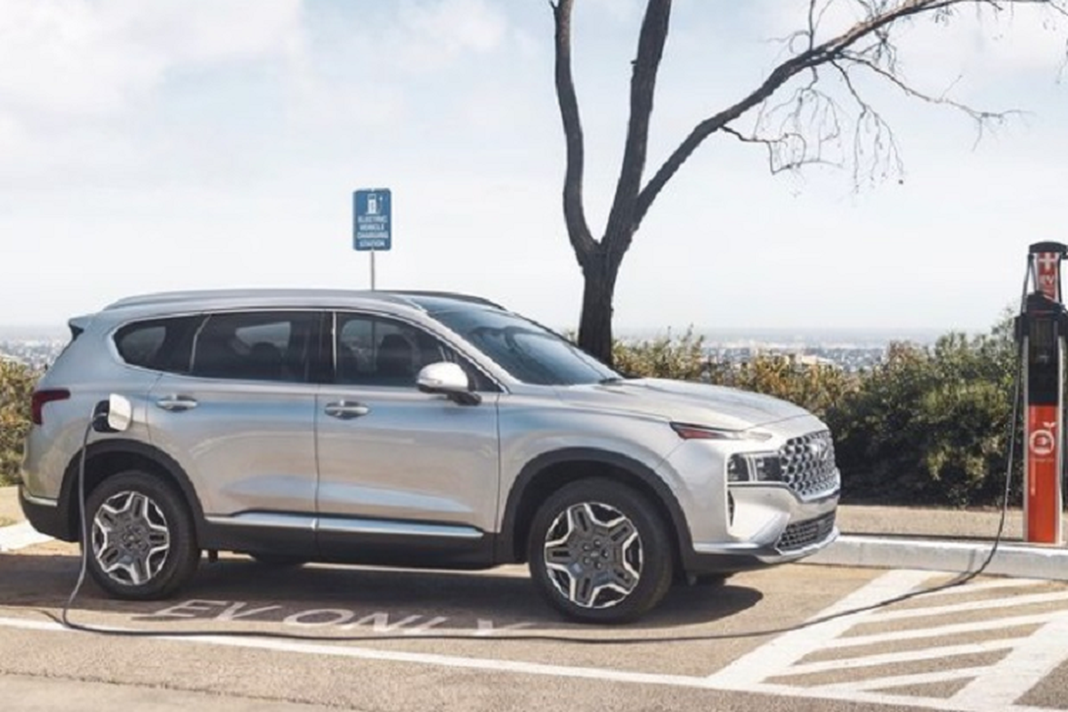 Hyundai SantaFe Hybrid lắp ráp Việt Nam lộ thông số. "đấu" Kia Sorento - Hình 6 Hyundai SantaFe Hybrid lap rap Viet Nam lo thong so.