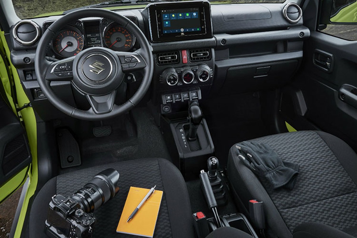 Suzuki Jimny 2023 phiên bản 5 cửa lộ diện “trần trụi”, chờ ra mắt - Hình 5 Suzuki Jimny 2023 phien ban 5 cua lo dien “tran trui”, cho ra mat-Hinh-5