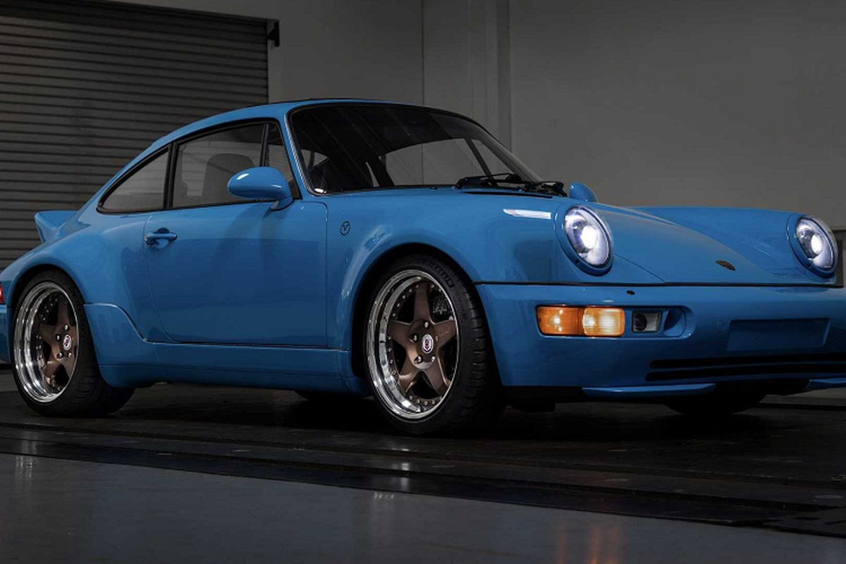 Everrati bàn giao chiếc Porsche 911 (964) chạy điện đầu tiên đến Mỹ - Hình 10 Everrati ban giao chiec Porsche 911 (964) chay dien dau tien den My-Hinh-10