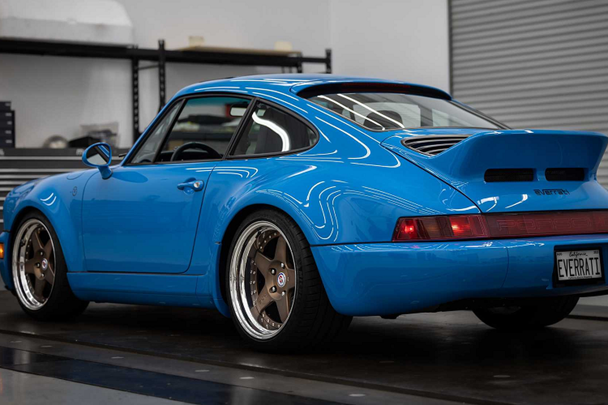 Everrati bàn giao chiếc Porsche 911 (964) chạy điện đầu tiên đến Mỹ - Hình 2 Everrati ban giao chiec Porsche 911 (964) chay dien dau tien den My-Hinh-2
