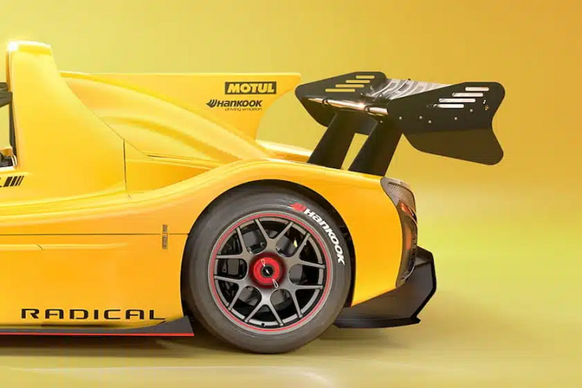 Radical SR3 XXR - chiếc xe đua cỡ nhỏ mà "có võ" tới 232 mã lực - Hình 7 Radical SR3 XXR - chiec xe dua co nho ma
