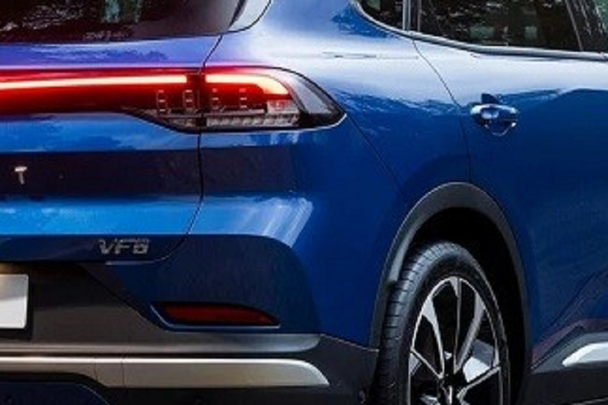 Chi tiết VinFast VF8 City Edition từ 55.000 USD - chạy 300km/lần sạc - Hình 11 Chi tiet VinFast VF8 City Edition tu 55.000 USD - chay 300km/lan sac-Hinh-11