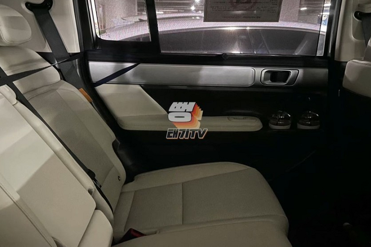 Hyundai SantaFe 2024 lộ diện, đuôi xe vuông và góc cạnh như G-Class - Hình 7 Hyundai SantaFe 2024 lo dien, duoi xe vuong va goc canh nhu G-Class-Hinh-7