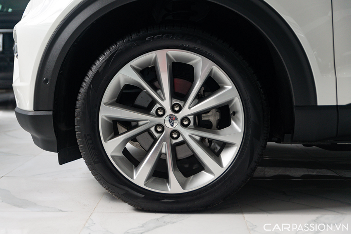 “Hàng hiếm” Ford Explorer Platinum nhập Mỹ gần 4 tỷ tại Việt Nam - Hình 4 “Hang hiem” Ford Explorer Platinum nhap My gan 4 ty tai Viet Nam-Hinh-4