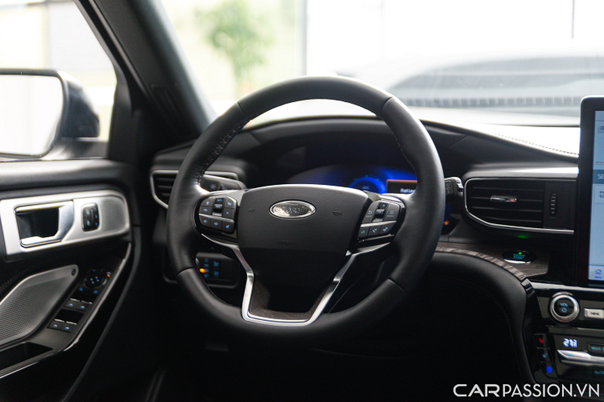 “Hàng hiếm” Ford Explorer Platinum nhập Mỹ gần 4 tỷ tại Việt Nam - Hình 7 “Hang hiem” Ford Explorer Platinum nhap My gan 4 ty tai Viet Nam-Hinh-7