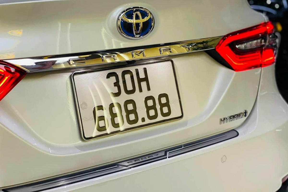 Toyota Camry 2022 biển “lộc phát” Hà thành giảm hơn 500 triệu tìm khách - Hình 5 Toyota Camry 2022 bien “loc phat” Ha thanh giam hon 500 trieu tim khach-Hinh-5
