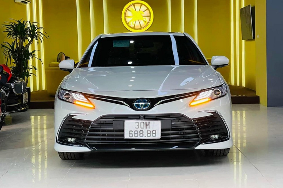 Toyota Camry 2022 biển “lộc phát” Hà thành giảm hơn 500 triệu tìm khách Toyota Camry 2022 bien “loc phat” Ha thanh giam hon 500 trieu tim khach