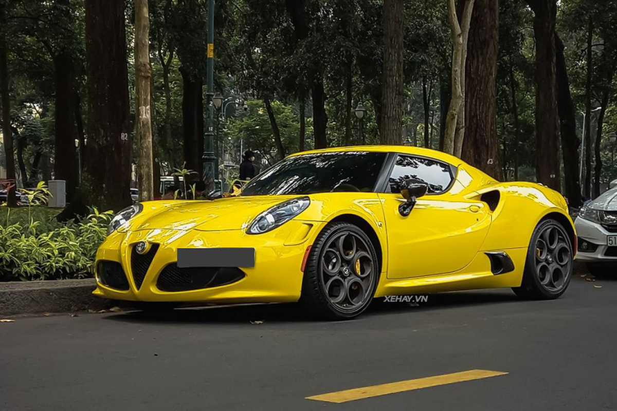 Tận thấy Alfa Romeo 4C Launch Edition hơn 4 tỷ độc nhất Việt Nam - Hình 2 Tan thay Alfa Romeo 4C Launch Edition hon 4 ty doc nhat Viet Nam-Hinh-2