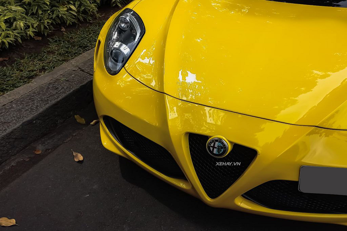 Tận thấy Alfa Romeo 4C Launch Edition hơn 4 tỷ độc nhất Việt Nam - Hình 6 Tan thay Alfa Romeo 4C Launch Edition hon 4 ty doc nhat Viet Nam-Hinh-6