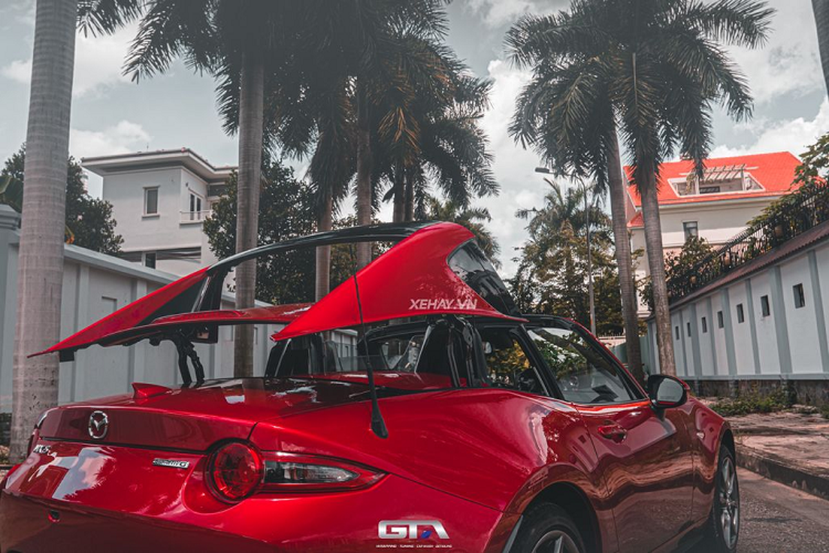 Chiếc Mazda MX-5 RF 2022 “độc nhất vô nhị” tại Việt Nam ở Sài Gòn - Hình 8 Chiec Mazda MX-5 RF 2022 “doc nhat vo nhi” tai Viet Nam o Sai Gon-Hinh-8