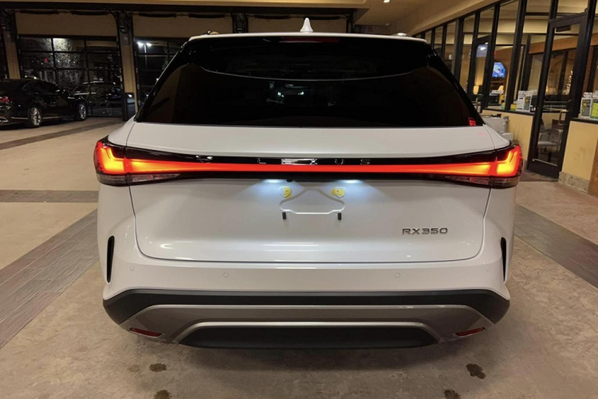 Lộ giá bán Lexus RX 2023 tại Việt Nam, chỉ từ 3,43 tỷ đồng - Hình 3 Lo gia ban Lexus RX 2023 tai Viet Nam, chi tu 3,43 ty dong-Hinh-3