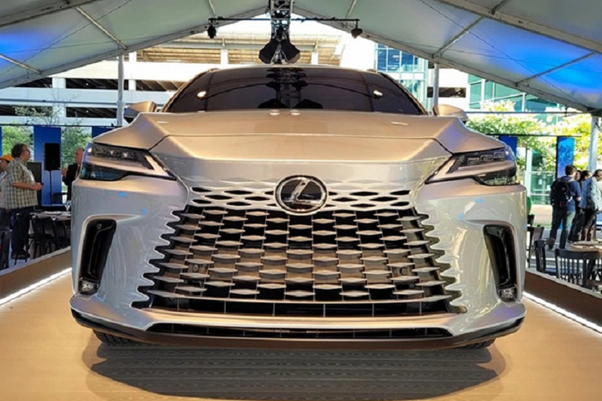 Lộ giá bán Lexus RX 2023 tại Việt Nam, chỉ từ 3,43 tỷ đồng - Hình 8 Lo gia ban Lexus RX 2023 tai Viet Nam, chi tu 3,43 ty dong-Hinh-8