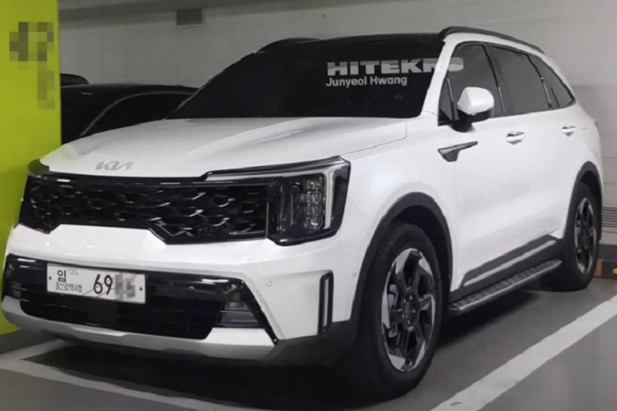 Kia Sorento 2024 dần lộ diện, liệu có “chặt đẹp” đối thủ Hyundai SantaFe? - Hình 7 Kia Sorento 2024 dan lo dien, lieu co “chat dep” doi thu Hyundai SantaFe?-Hinh-7