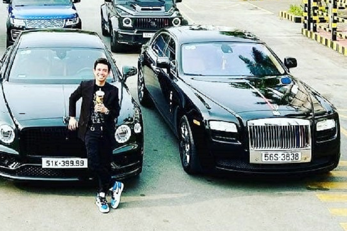 Minh Nhựa "khoe hàng" dàn xe sương sương hơn 80 tỷ, vắng Pagani Huayra - Hình 7 Minh Nhua