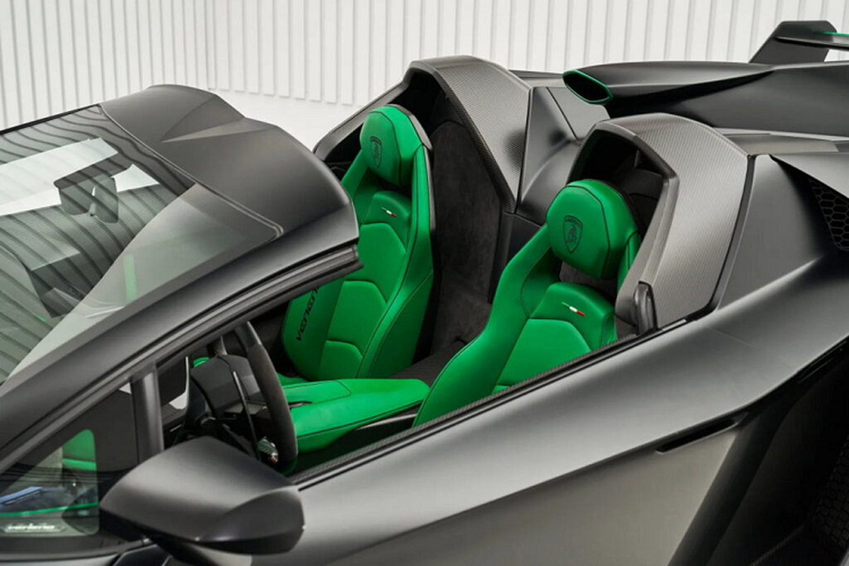 Lamborghini Veneno Roadster được rao bán, giá quy đổi 225 tỷ đồng - Hình 8 Lamborghini Veneno Roadster duoc rao ban, gia quy doi 225 ty dong-Hinh-8