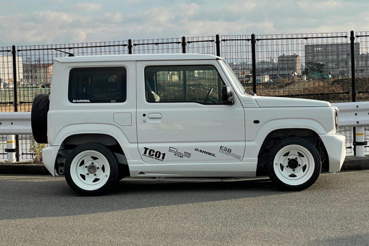 Suzuki Jimny giá rẻ độ cực “dị” từ ESB, chi phí từ 69 triệu đồng - Hình 2 Suzuki Jimny gia re do cuc “di” tu ESB, chi phi tu 69 trieu dong-Hinh-2