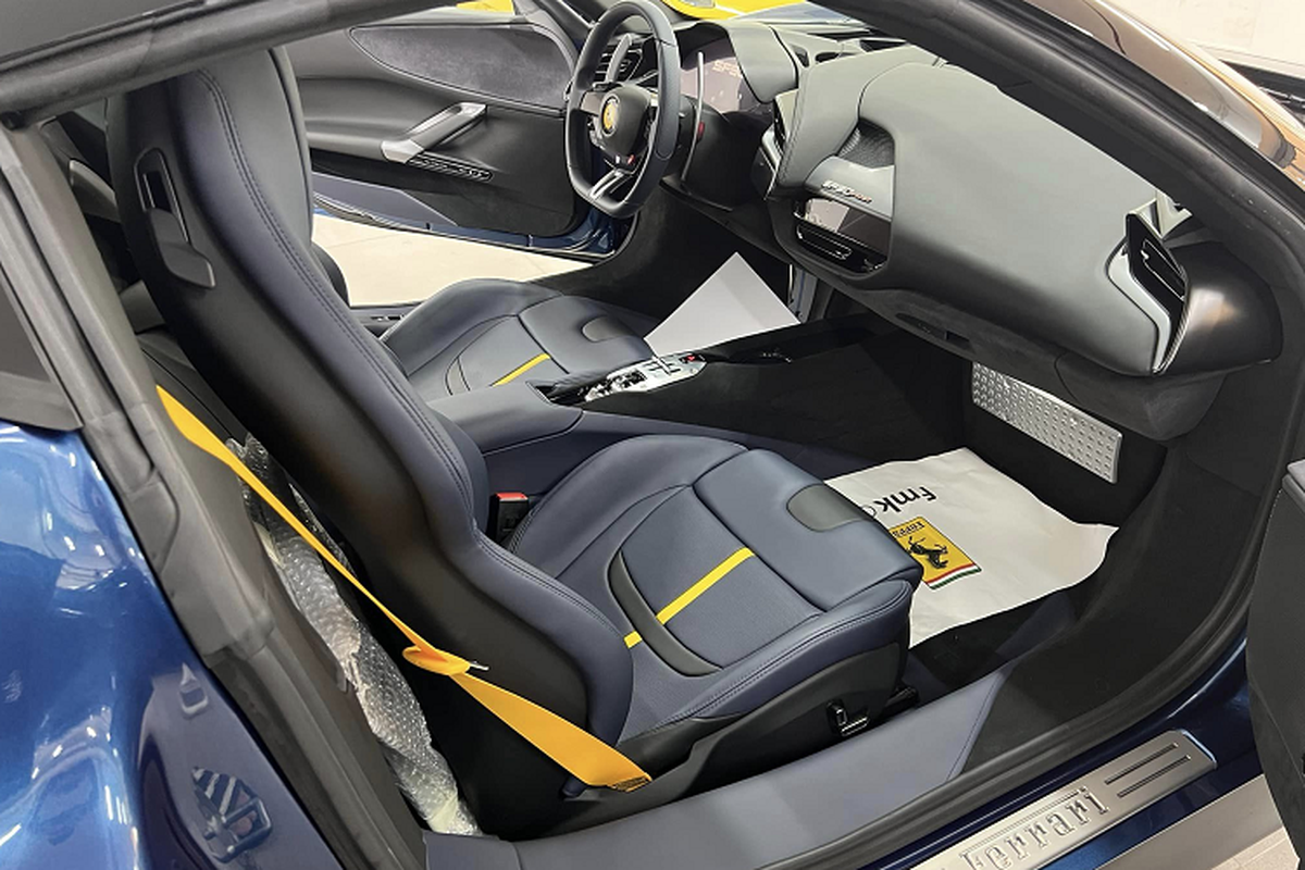 Cường Đô La đưa “nóc nhà” trải nghiệm Ferrari SF90 Spider hơn 50 tỷ - Hình 4 Cuong Do La dua “noc nha” trai nghiem Ferrari SF90 Spider hon 50 ty-Hinh-4