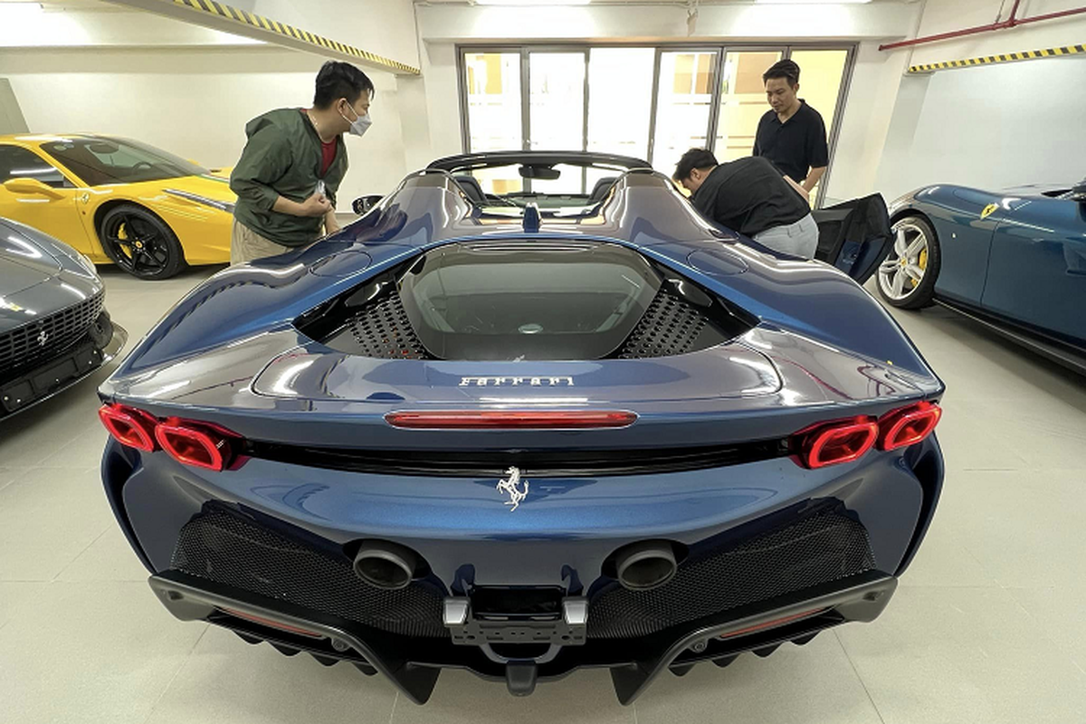 Cường Đô La đưa “nóc nhà” trải nghiệm Ferrari SF90 Spider hơn 50 tỷ - Hình 8 Cuong Do La dua “noc nha” trai nghiem Ferrari SF90 Spider hon 50 ty-Hinh-8