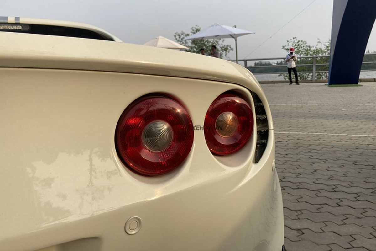 Chạm mặt Lotus Elise S2 độc nhất Việt Nam từng "nằm nhà" Novaland - Hình 6 Cham mat Lotus Elise S2 doc nhat Viet Nam tung