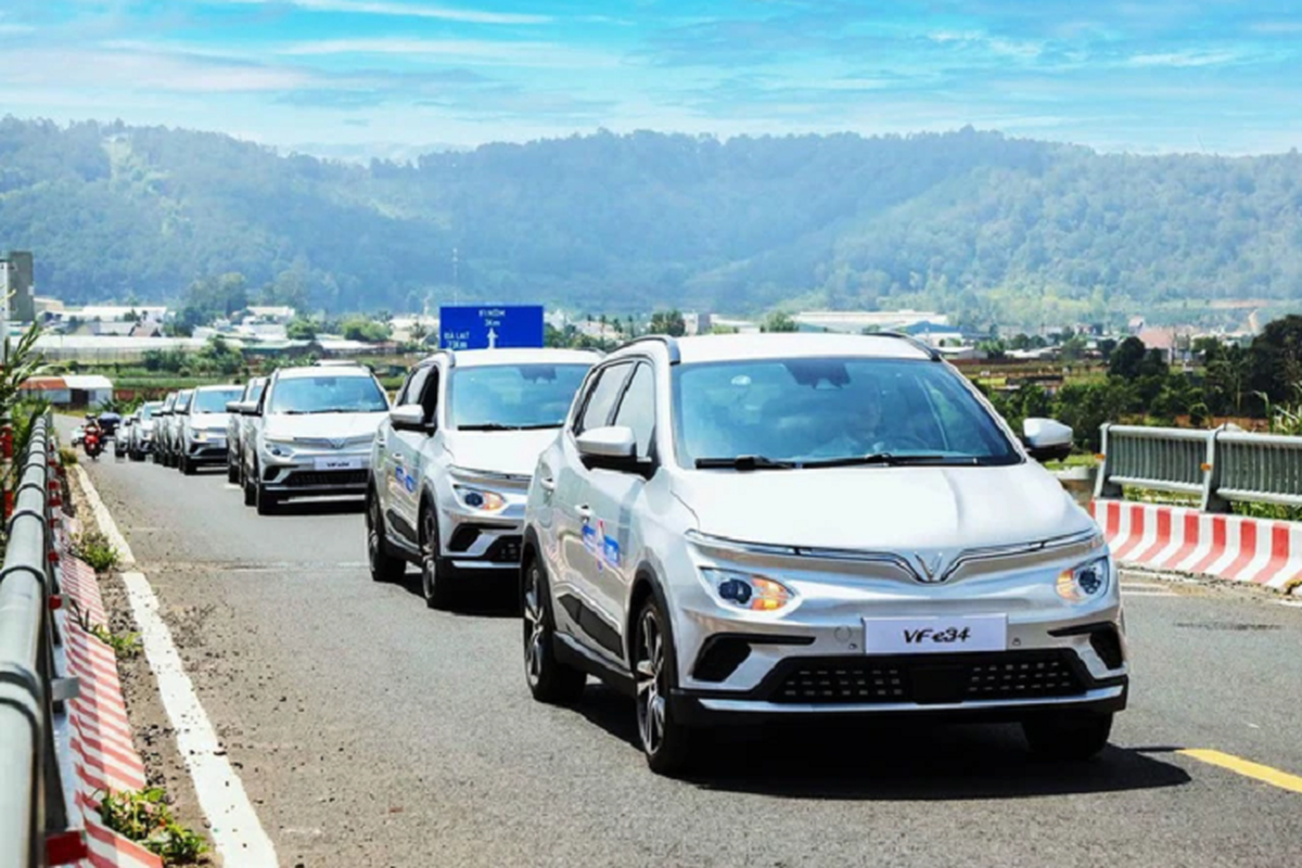 Hãng taxi Việt đặt mua thêm 18 chiếc Vinfast VF e34 chạy dịch vụ - Hình 6 Hang taxi Viet dat mua them 18 chiec Vinfast VF e34 chay dich vu-Hinh-6