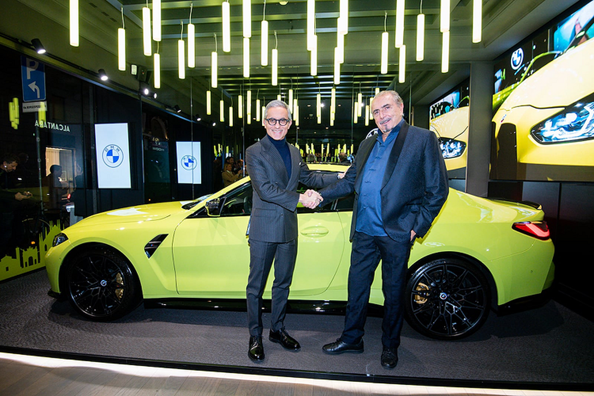 "Soi" BMW M4 Competition độc nhất vô nhị với nội thất Alcantara - Hình 10