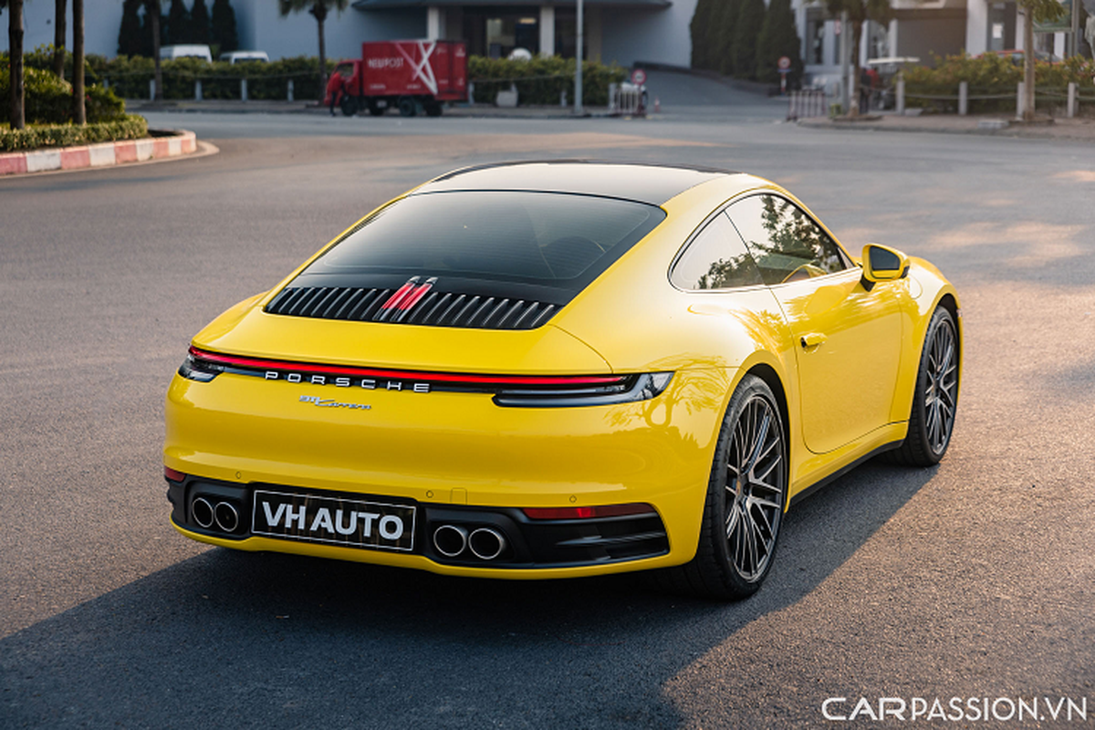 “Ếch vàng” Porsche 911 Carrera chạy lướt chưa đến 10 tỷ ở Hà Nội - Hình 3 “Ech vang” Porsche 911 Carrera chay luot chua den 10 ty o Ha Noi-Hinh-3