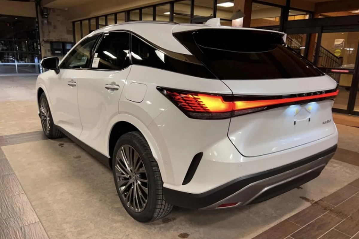 Lexus RX 2023 từ 3,4 tỷ sẽ ra mắt Việt Nam trong tháng 1/2023 - Hình 10 Lexus RX 2023 tu 3,4 ty se ra mat Viet Nam trong thang 1/2023-Hinh-10