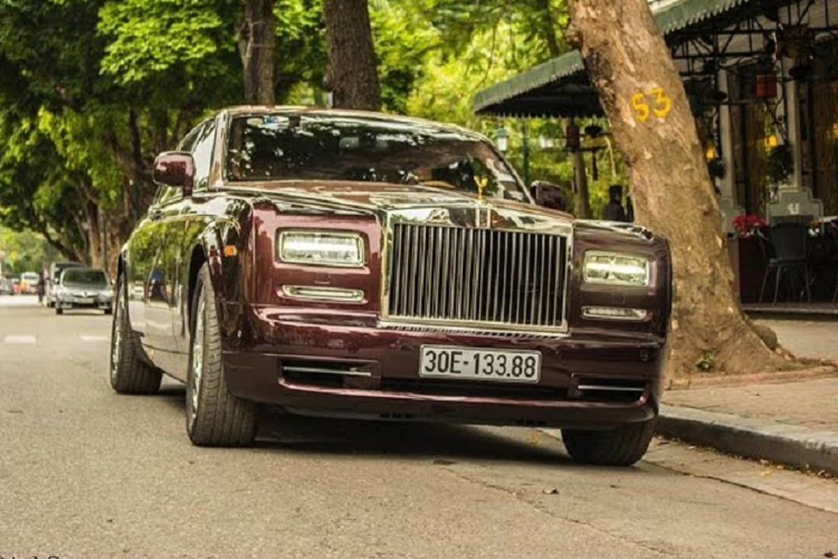 Rolls-Royce Phantom Lua thieng giam toi 5,3 ty van 