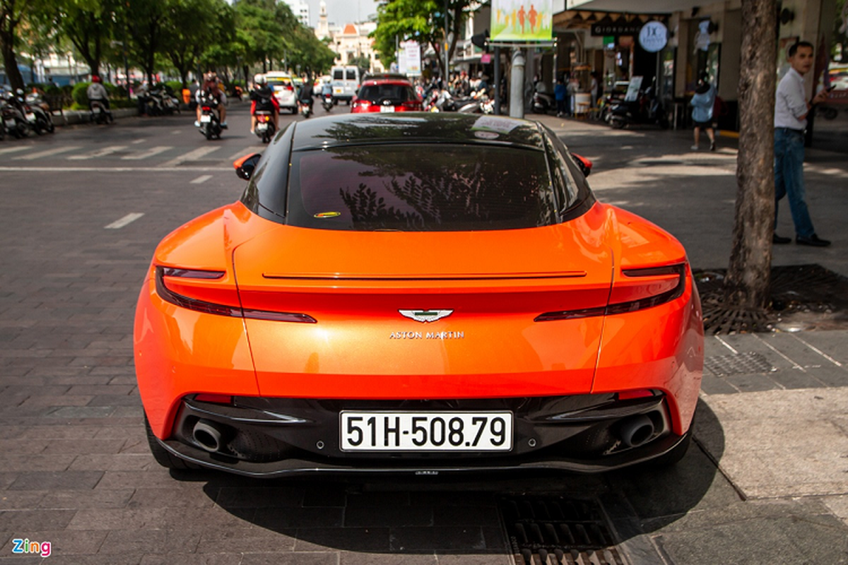 Aston Martin DB11 mau doc hon 16 ty 