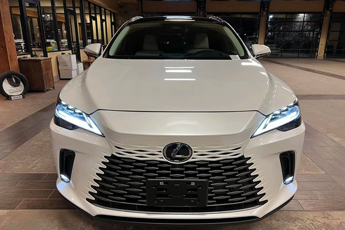 Lexus RX 2023 đã về Việt Nam, giá dự kiến từ 3,43 tỷ đồng - Hình 6 Lexus RX 2023 da ve Viet Nam, gia du kien tu 3,43 ty dong-Hinh-6