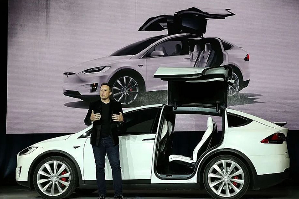 The reason why Tesla failed to sell cars in January 2023?-Hinh-2