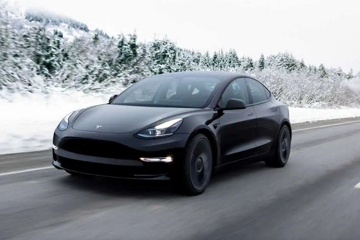 Why did Tesla fail to sell cars in January 2023?-Hinh-4