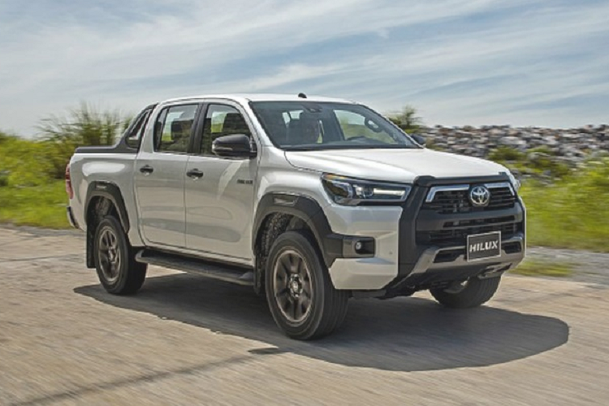 Toyota Hilux nhập Thái từ 740 triệu tại Việt Nam, bỏ bản số sàn - Hình 2 Toyota Hilux nhap Thai tu 740 trieu tai Viet Nam, bo ban so san-Hinh-2