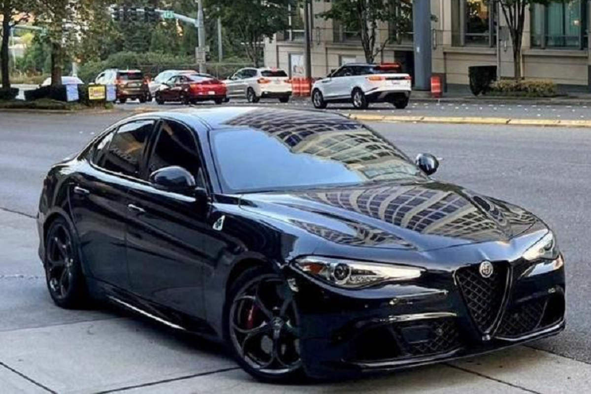 Alfa Romeo Giulia Quadrifoglio - a super car with 1,000 ma luc production in 2025-Hinh-6