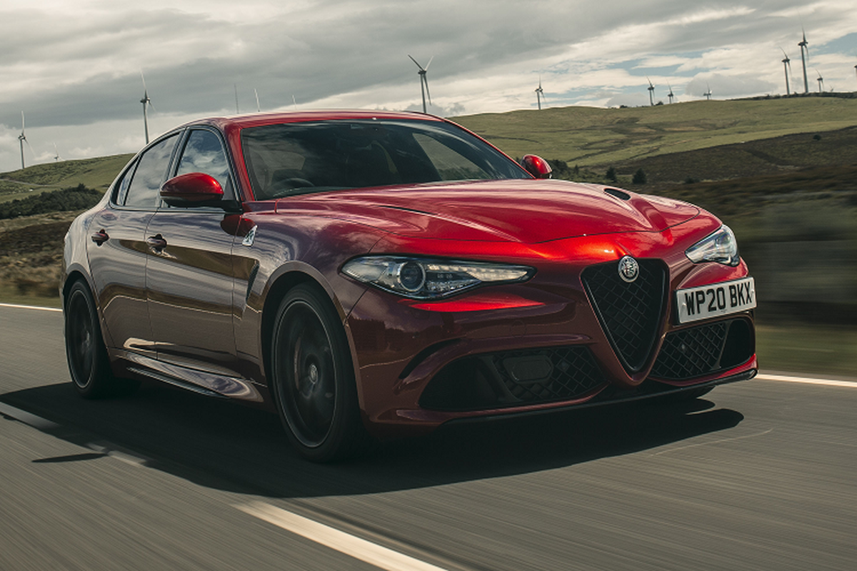 Alfa Romeo Giulia Quadrifoglio - a super car with 1,000 ma luc production in 2025-Hinh-7