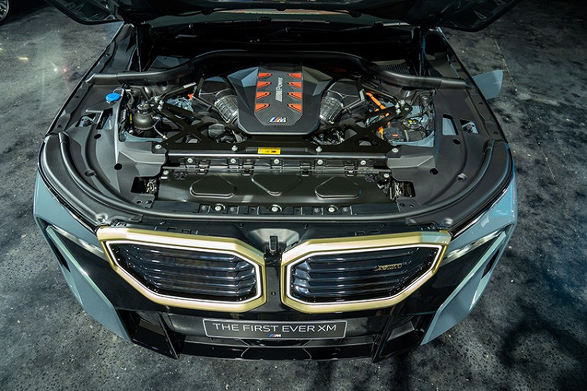 BMW XM 2023 hơn 10 tỷ đồng tại Thái Lan, chờ ngày về Việt Nam - Hình 3 BMW XM 2023 hon 10 ty dong tai Thai Lan, cho ngay ve Viet Nam-Hinh-3