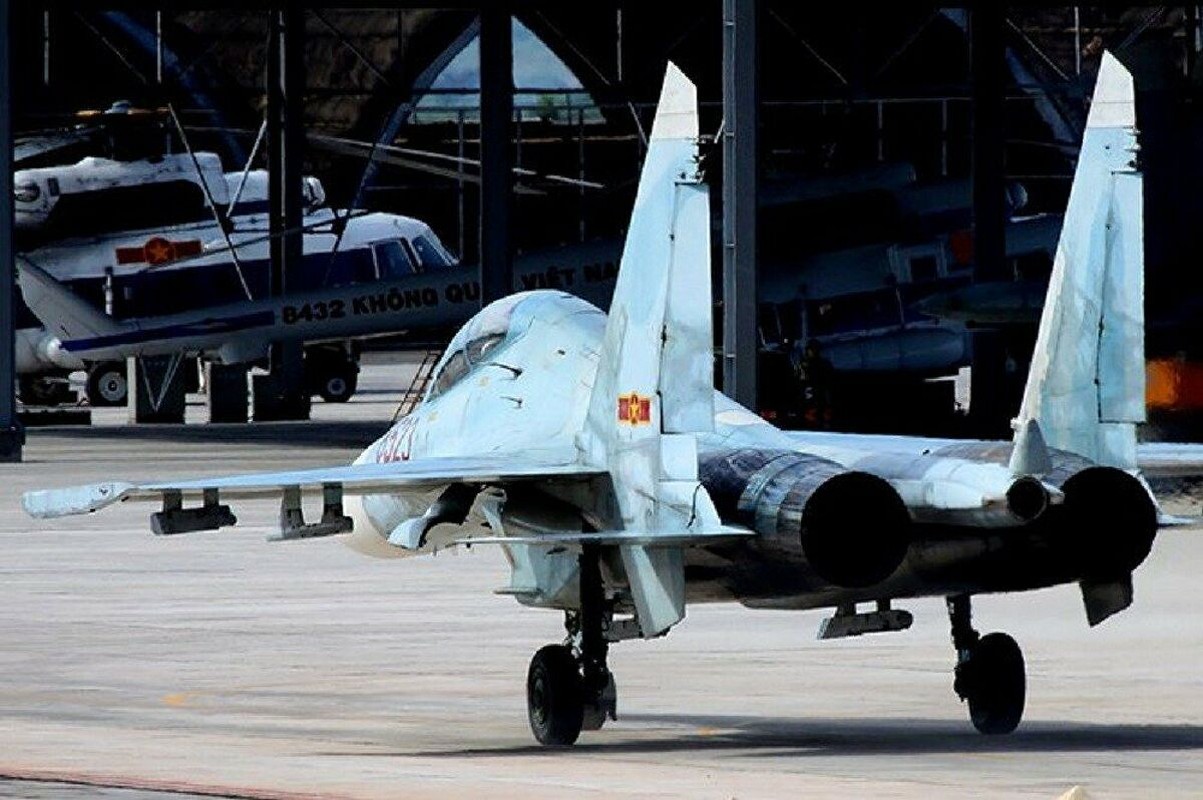 Vu tai nan dat do khien Nga phai boi thuong hai chiec Su-27PU-Hinh-3