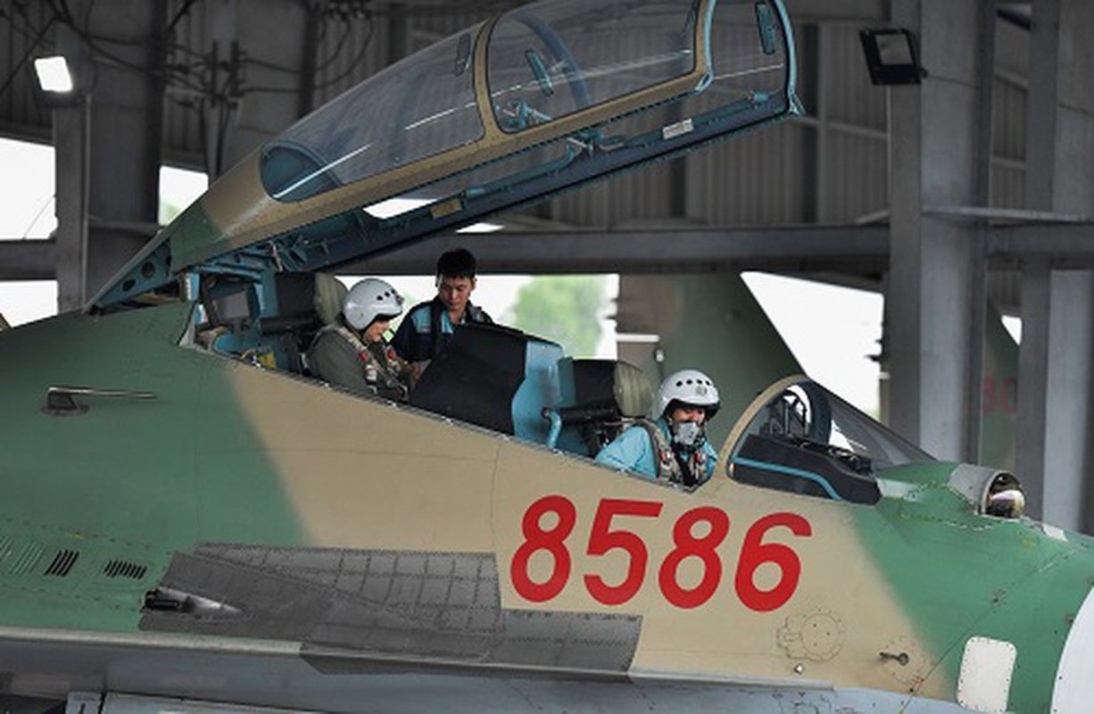 Vu tai nan dat do khien Nga phai boi thuong hai chiec Su-27PU-Hinh-7