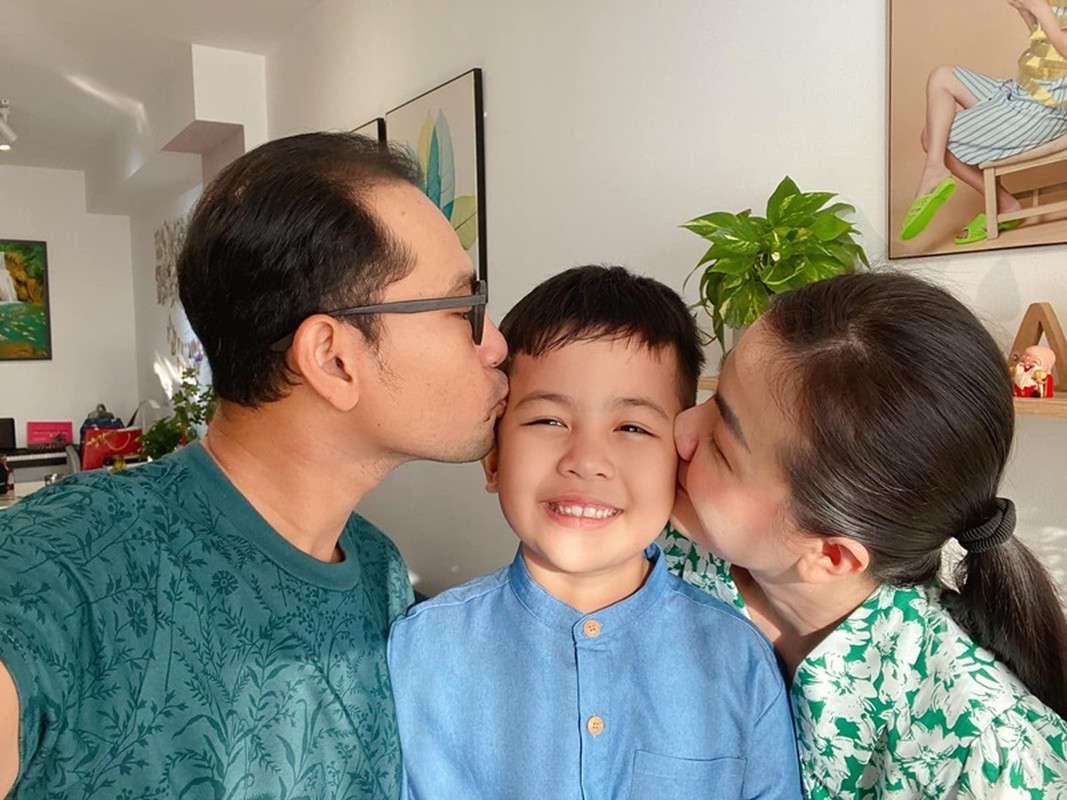 Huỳnh Đông dành lời ngọt ngào cho vợ kỷ niệm 8 năm kết hôn - Hình 11 Huynh Dong danh loi ngot ngao cho vo ky niem 8 nam ket hon-Hinh-11