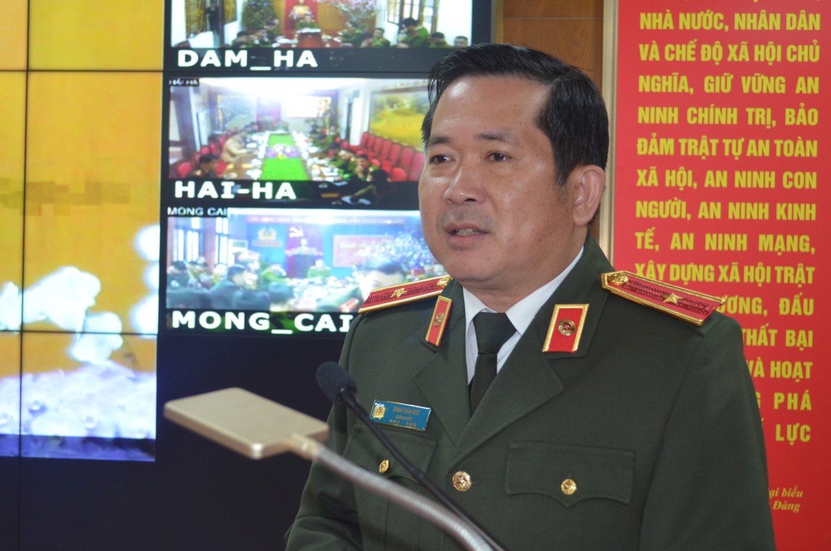 The first appearance of Van Noi's Palace when making a Prison Doc Quang Ninh Public Security-Hinh-2