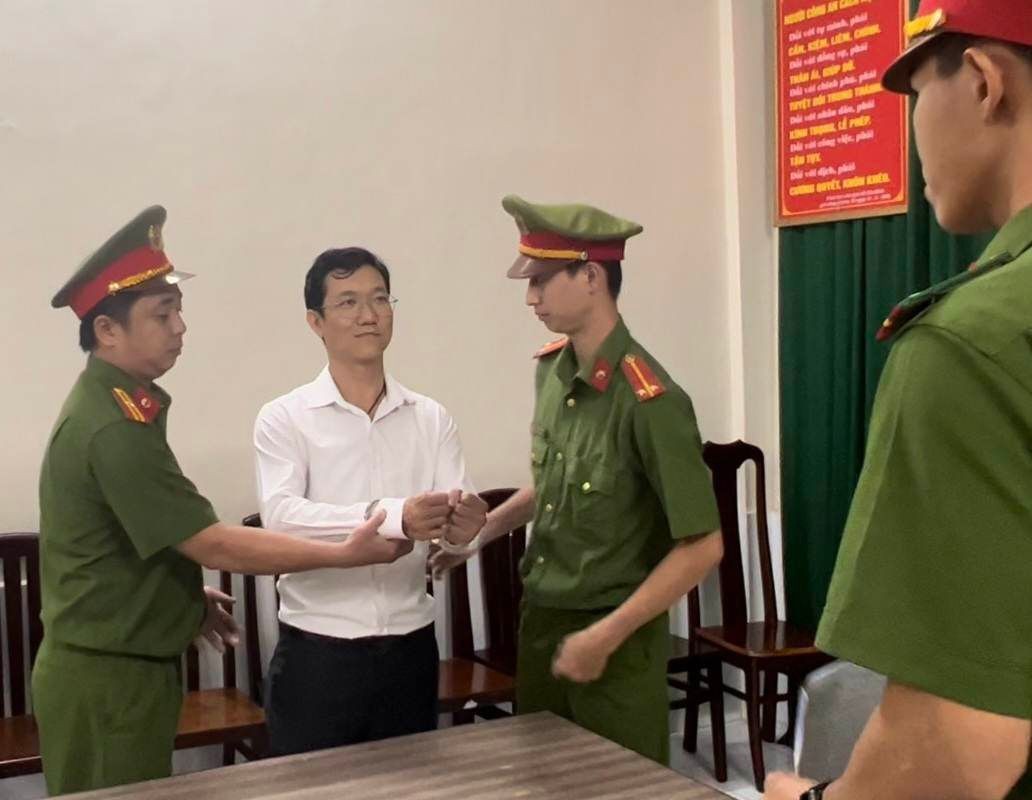 Details of the legal behavior of Han Ni, Dang Anh Quan, Tran Van Sy-Hinh-2