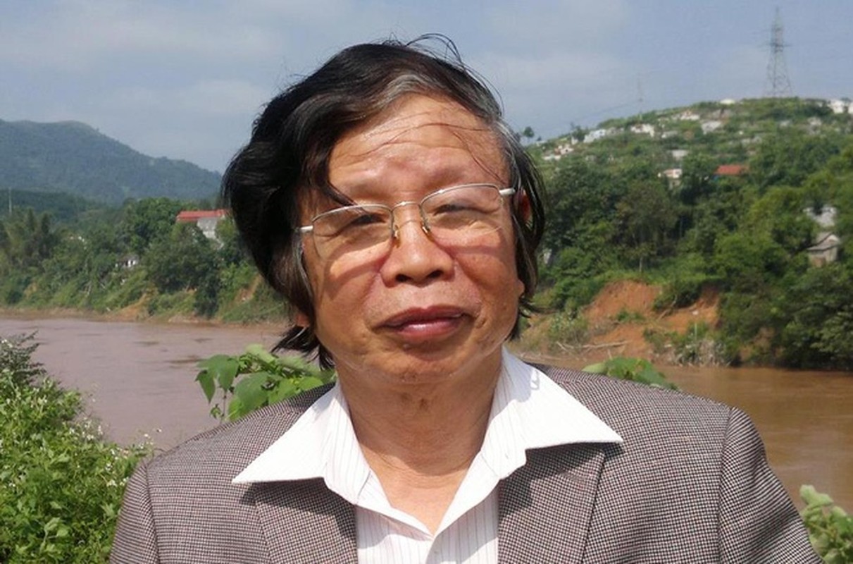 Moi tinh tuoi doi muoi cua nha tho Nguyen Phan Hach trong “Hoa sua“-Hinh-2