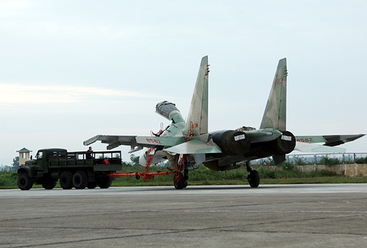 Viet Nam sap co ba trung doan trang bi tiem kich Su-30MK2